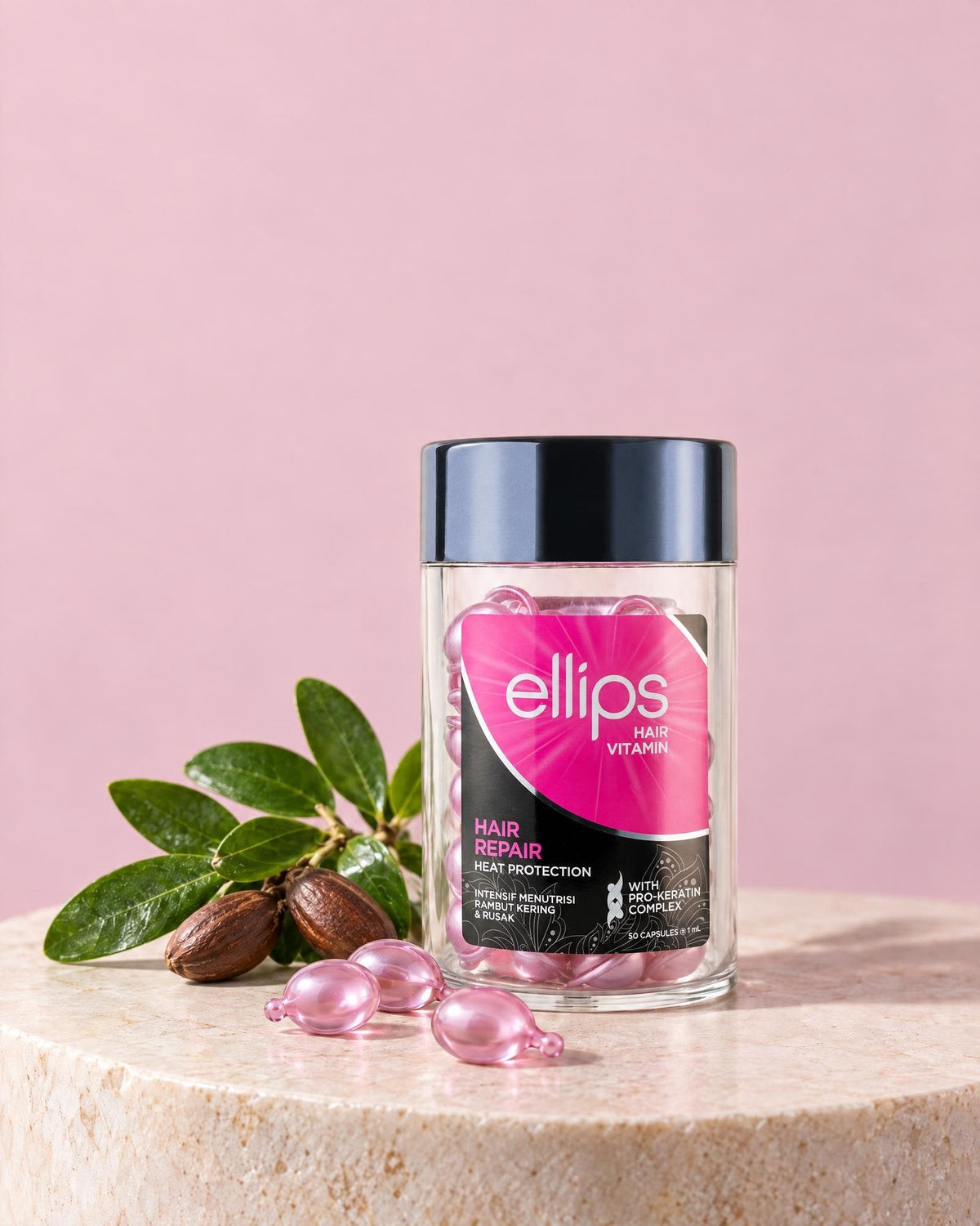 En burk Ellips Hair Repair med de viktigaste ingredienserna